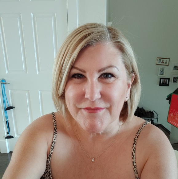 Meet your Posher, Shelley - Picture 1 of 1